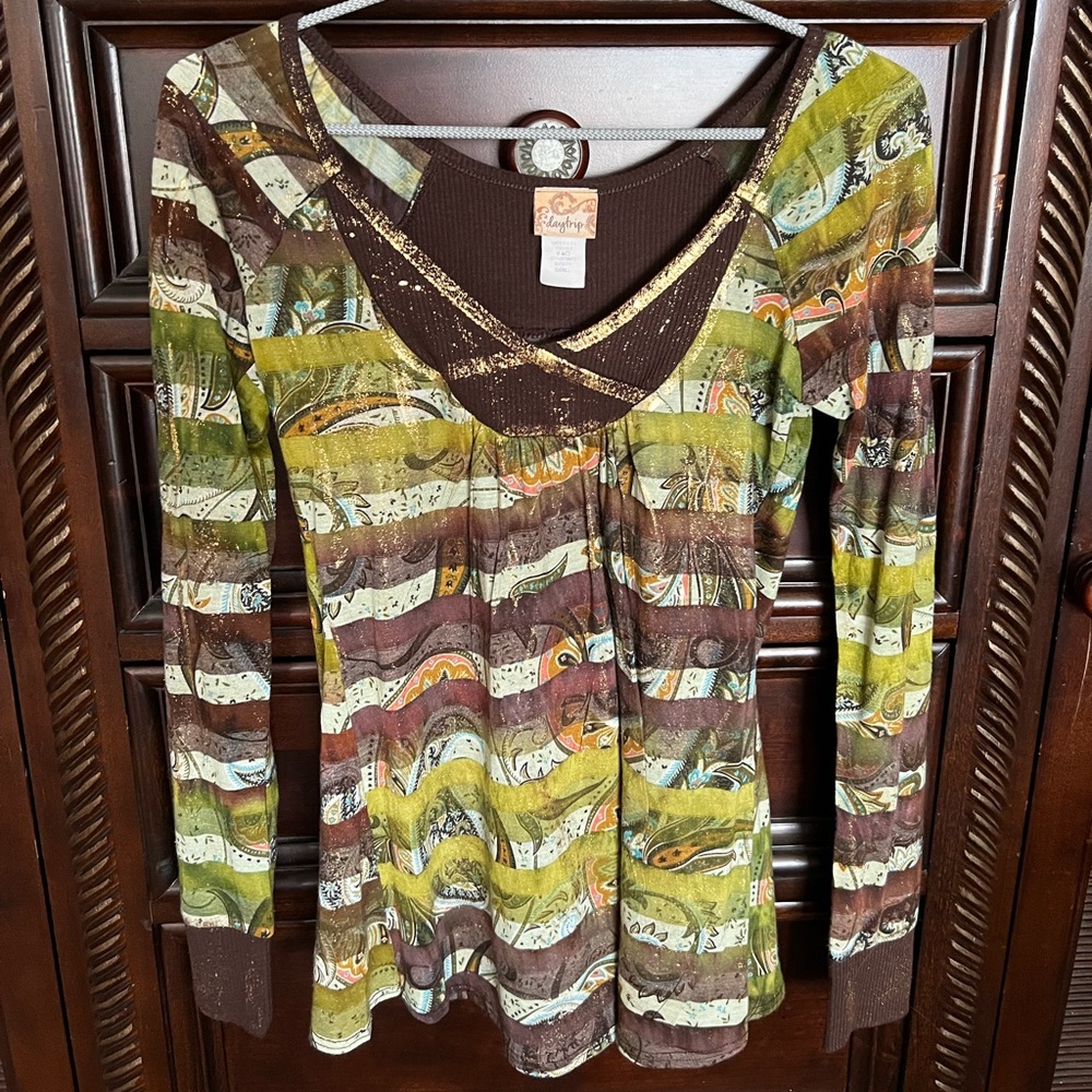Daytrip Long Sleeve Green Brown Gold Top